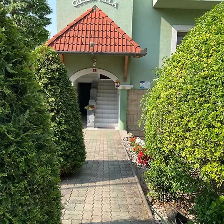 Quarto em Acomodações Particulares Guszti *