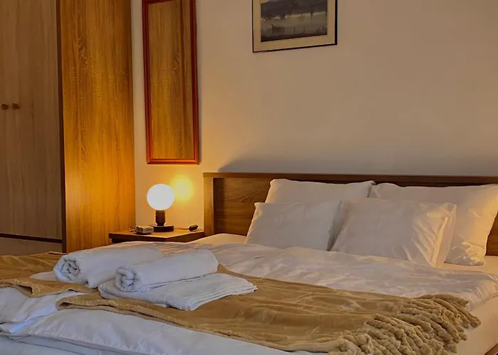 Guszti Quarto em Acomodações Particulares *
